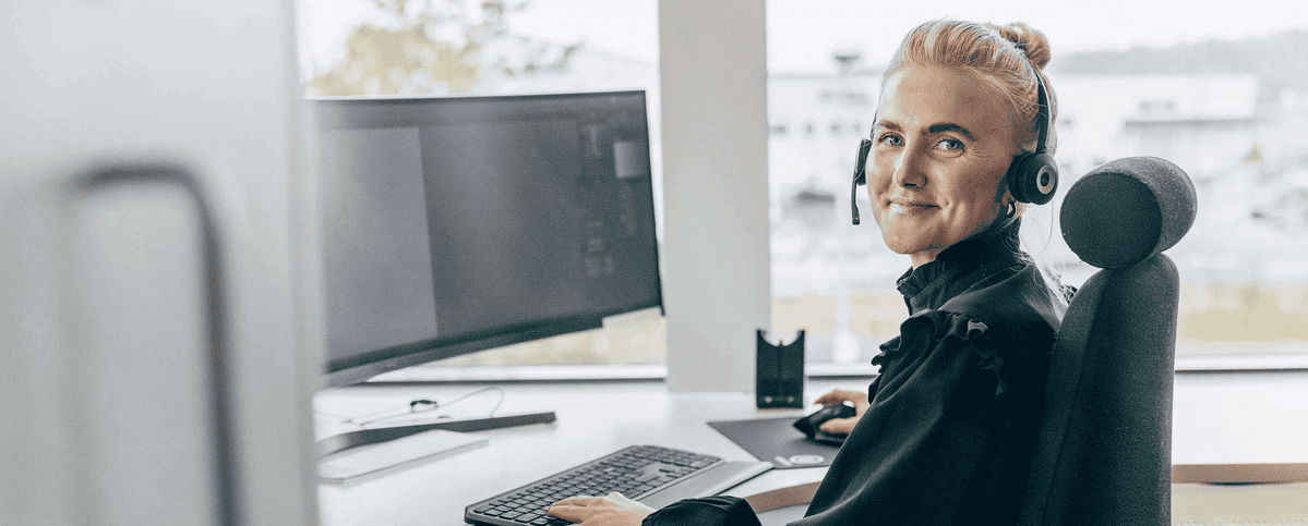 Customer Service Representative Hot Screen